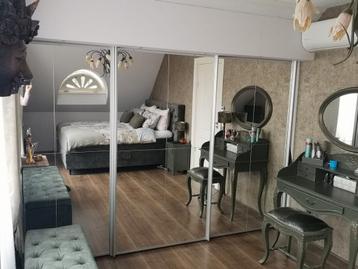 Grote spiegeldeuren- Modern en ruim effect