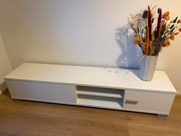 TV meubel - moet morgen voor 12.00 weg!