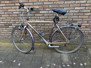Oud ijzer - Fiets voor onderdelen of recycling GRATIS