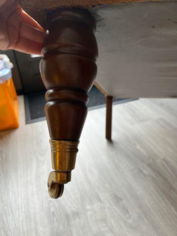 Gratis vintage fauteuil voor handige meubelmakers