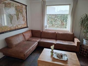 GRATIS AF TE HALEN: Bruine Hoekbank - Moet dinsdag weg!