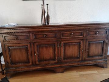 Dressoirkast 220 x 52 x 100