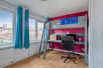 Gratis: Hoogslaper eenpersoons met bureau