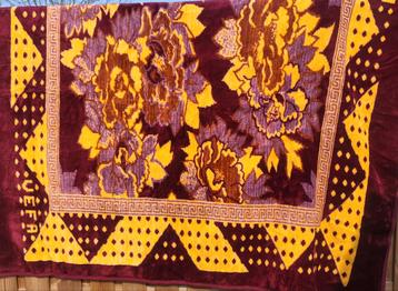 Warme en zachte grote deken - Bordeauxrood met geel