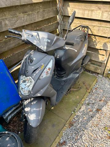 Sym Orbit 2- geel kenteken, ophalen in Lochem