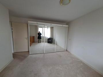 Kledingkast, 3 spiegelschuifdeuren ( Krimpen a/d IJssel)