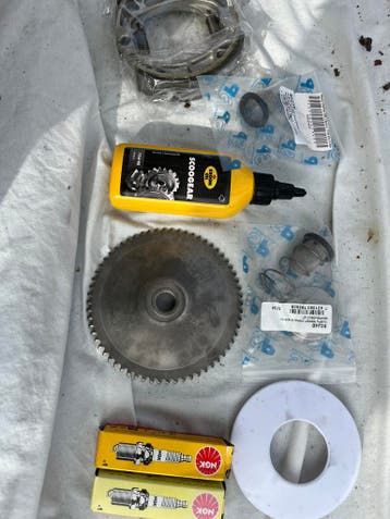 Gratis ! Div onderhoud onderdelen. Kymco New Like