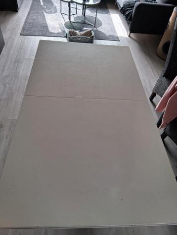 Uitschuifbare eettafel 1.60m tot 2.10m