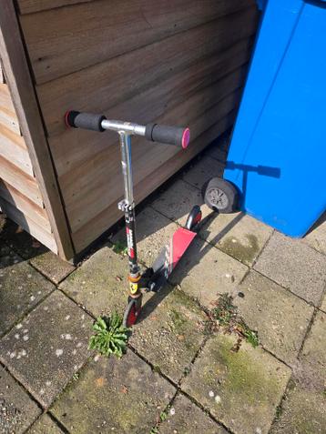 Kinderstep rood/zwart - Gebruikt