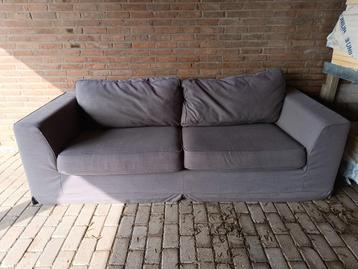 GRATIS Comfortabele bank 2.30m x 90cm - lichte verkleuring