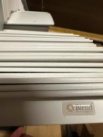 Gratis af te halen: Houten jaloezie 180x175 cm en 82x185cm