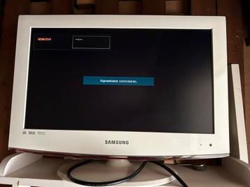 Gratis Oude Samsung TV - Werkt nog (zondag ophalen)