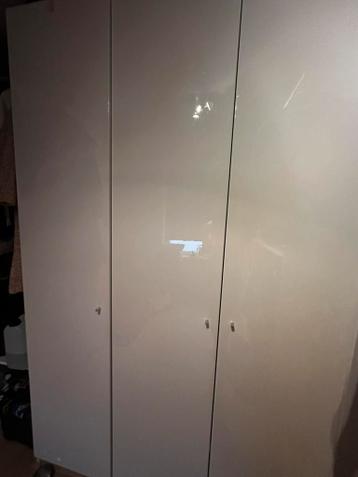 GRATIS Ikea kastdeuren 50*229cm