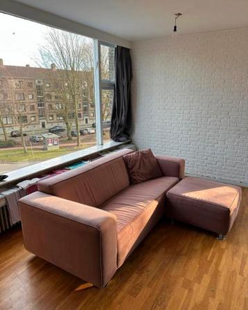 Gratis oudroze bank (moet weg ivm verhuizing)