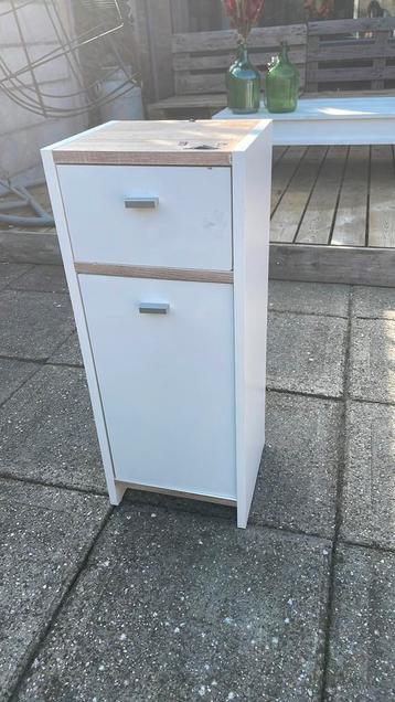 Gratis af te halen badkamerkastje