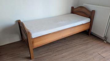 GRATIS: bed + spiraalbodem + matras