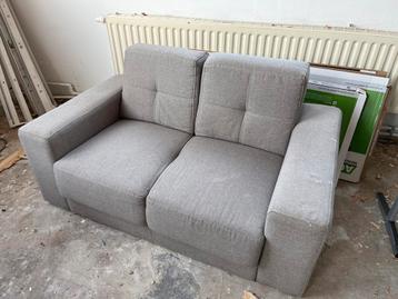 Comfortabele 2-zits en 3- zits bank, lichtgrijs