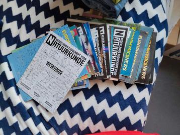 Grote stapel NNV tijdschriften - Ideaal voor knutselproject