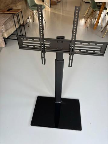 Kantelbare TV standaard, 1m hoog, gratis af te halen