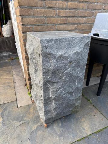 2 Massieve Zuilen van 70cm Hoog - Gratis Af te Halen