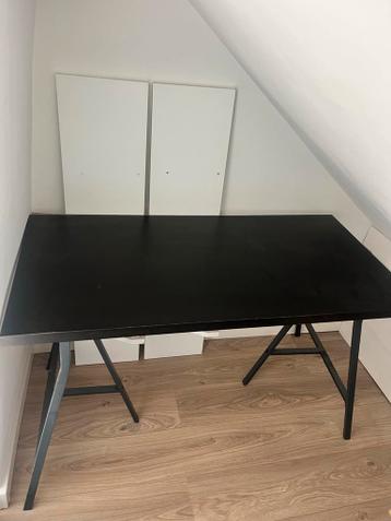 Gratis! IKEA bureaublad met twee losse poten (ca. 60x120 cm)