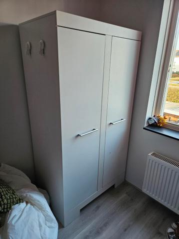 Gratis Kinderkledingkast - 185x100x60cm
