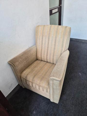 Comfortabele gestreepte fauteuil