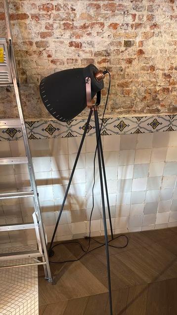 GRATIS OPHALEN stalamp loods 5