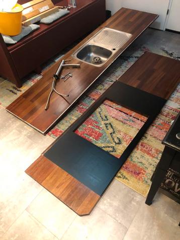 GRATIS Hardhouten aantechtblad met spoelbak en kraan