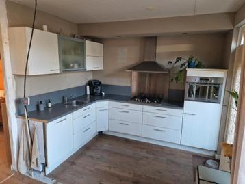 Gratis keuken / onderdelen / inbouwapparatuur (Beko/Pelgrim)