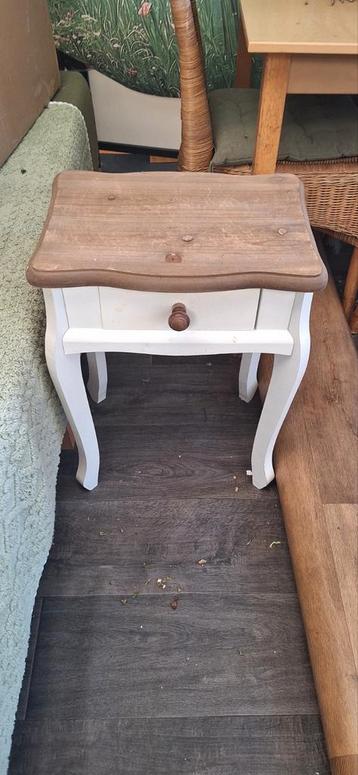 Bijzettafel gratis af te halen