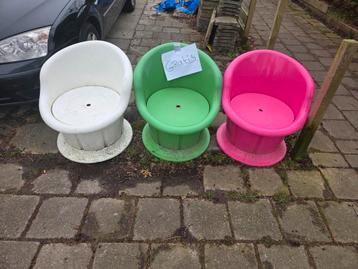 3 Kleurrijke Ikea opberg Kinderstoelen - Gratis Af te Halen