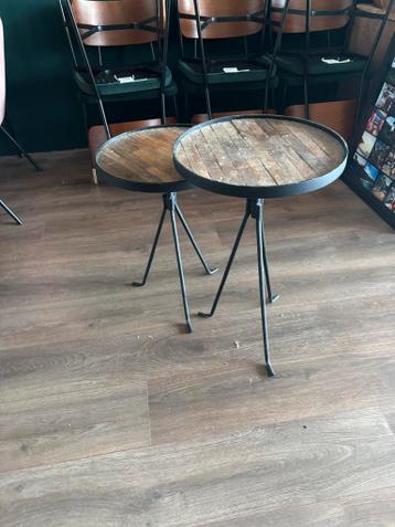 Moderne bijzettafeltjes!