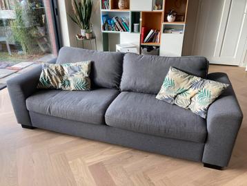 Gratis 3-persoons stoffen bank van Pronto Wonen