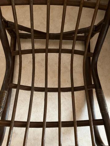 Rotan schommelstoel