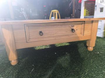 Salontafel Mexicaans grenen (moet weg!)