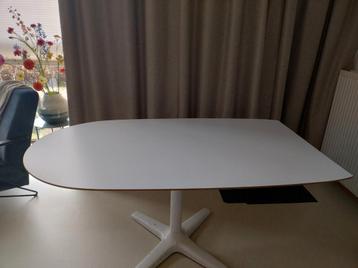 Tafel wit gratis half rond