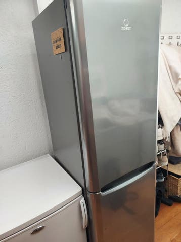 Indesit Koel-vriescombinatie - ouder model, werkt prima