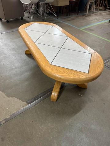 Houten salontafel met tegels, 146x62x44 cm