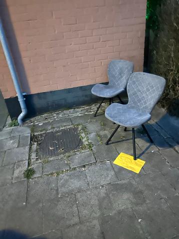 2 gratis stoelen - grijs, gestoffeerd