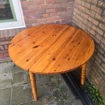 Ronde houten tafel