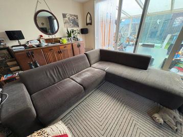 Gratis hoekbank ongeveer 2.70m x 2.20m