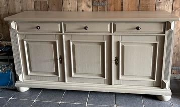 Houten dressoir 182 breed, 47 cm diep, hoogte 94 cm