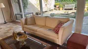 Gratis. 2,5 zits bank. Gratis