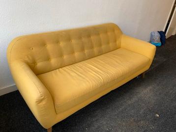 Gratis gele bank - goede staat, vlekken op bekleding