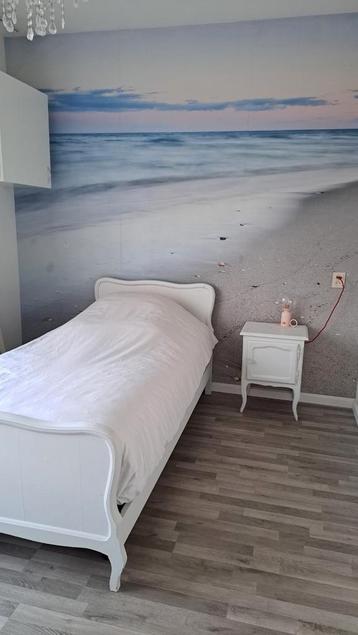 Bed en lattenbodem 90x200 cm - lees tekst goed