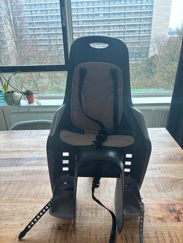 Gratis af te halen fietsstoeltje (achterzijde)