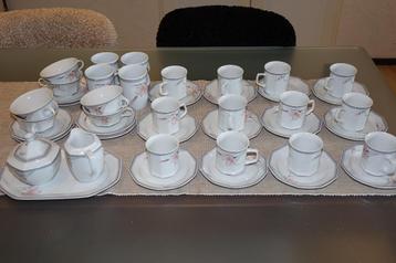 D.E. Servies bijna gratis , voor bosje bloemen , ophalen