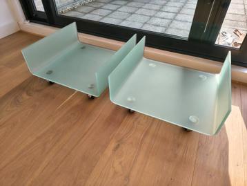 Mat glazen verrijdbare tafels