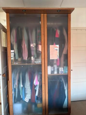 ikea kledingkast met 4 hang gedeeltes